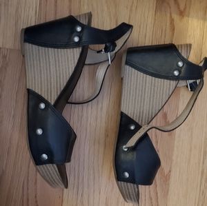 Wedge sandals